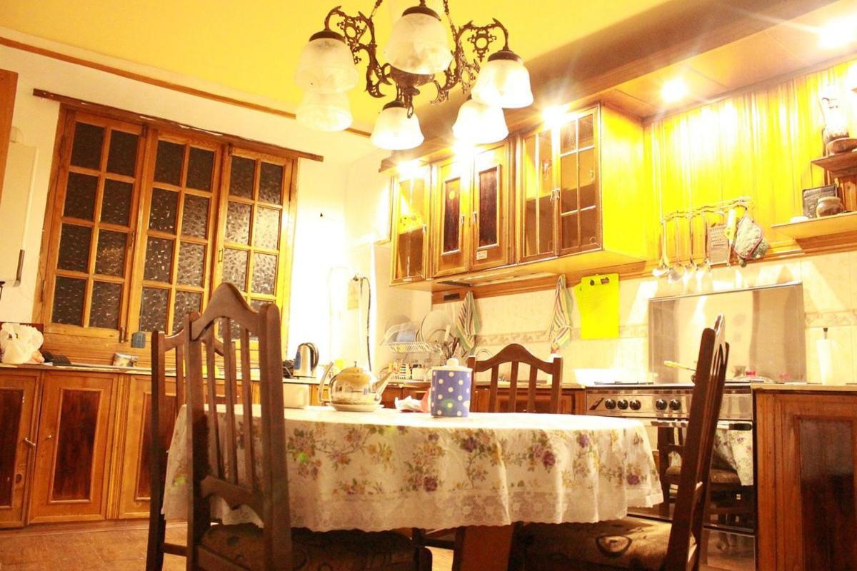 Machabelli 11A Hostel Тбилиси Екстериор снимка